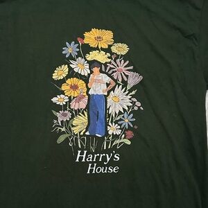 Gildan Dark Green Short Sleeve Tee with Floral Design